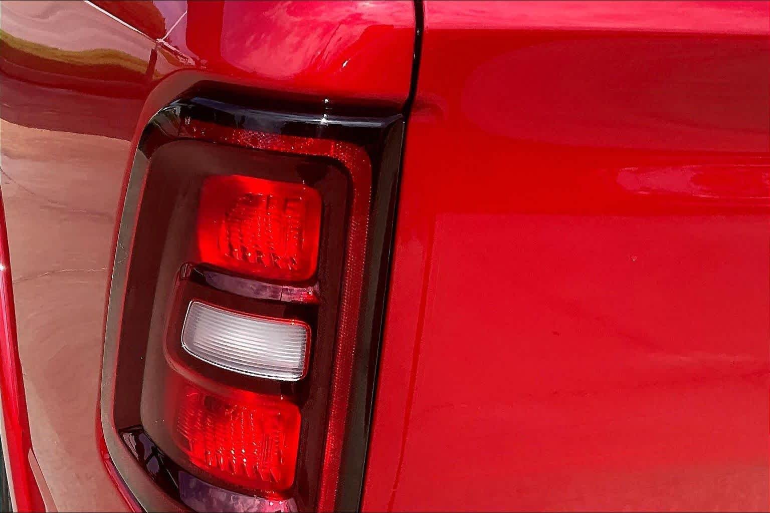 New 2026 Molten Red Pearl-Coat Exterior Paint RAM Big Horn image 14