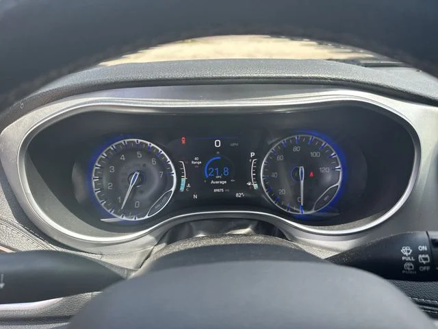 Used 2018 Black Chrysler Limited image 13