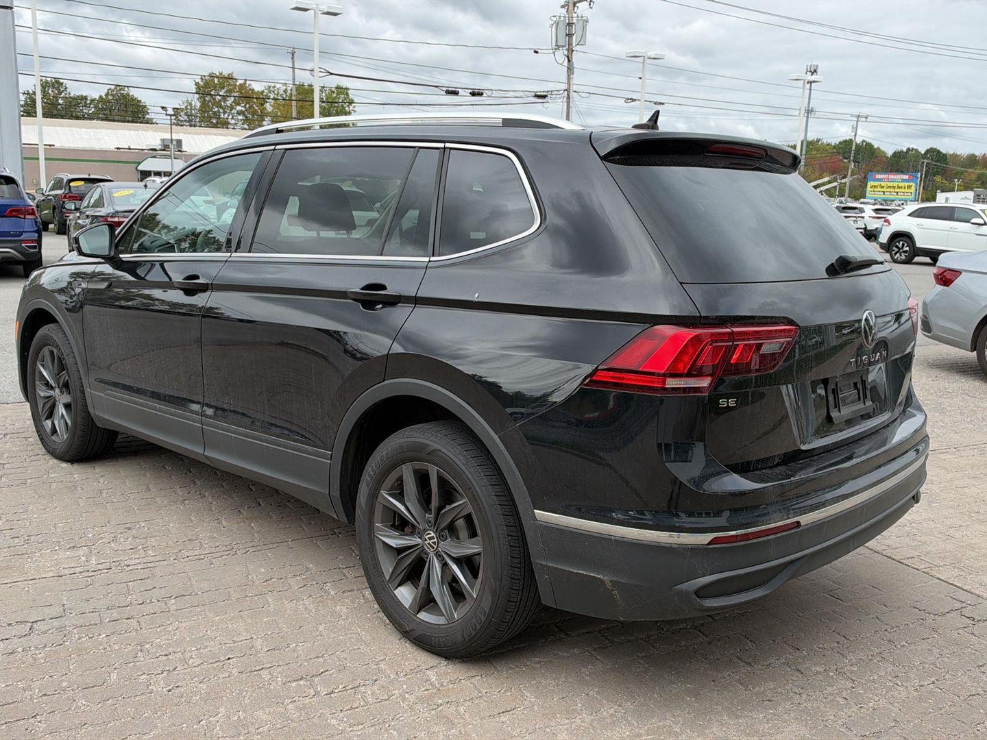 Certified Used 2023 Deep Black Pearl Volkswagen SE image 4