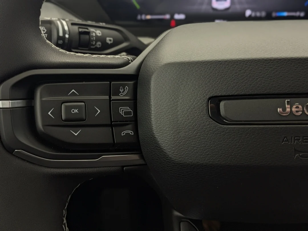 New 2026 Grey Jeep Limited - - 4x4 - 1.6L I- 4 Turbo Hybrid - 12.3 Uconnect w/ Nav - Pano Sunroof & More! image 17