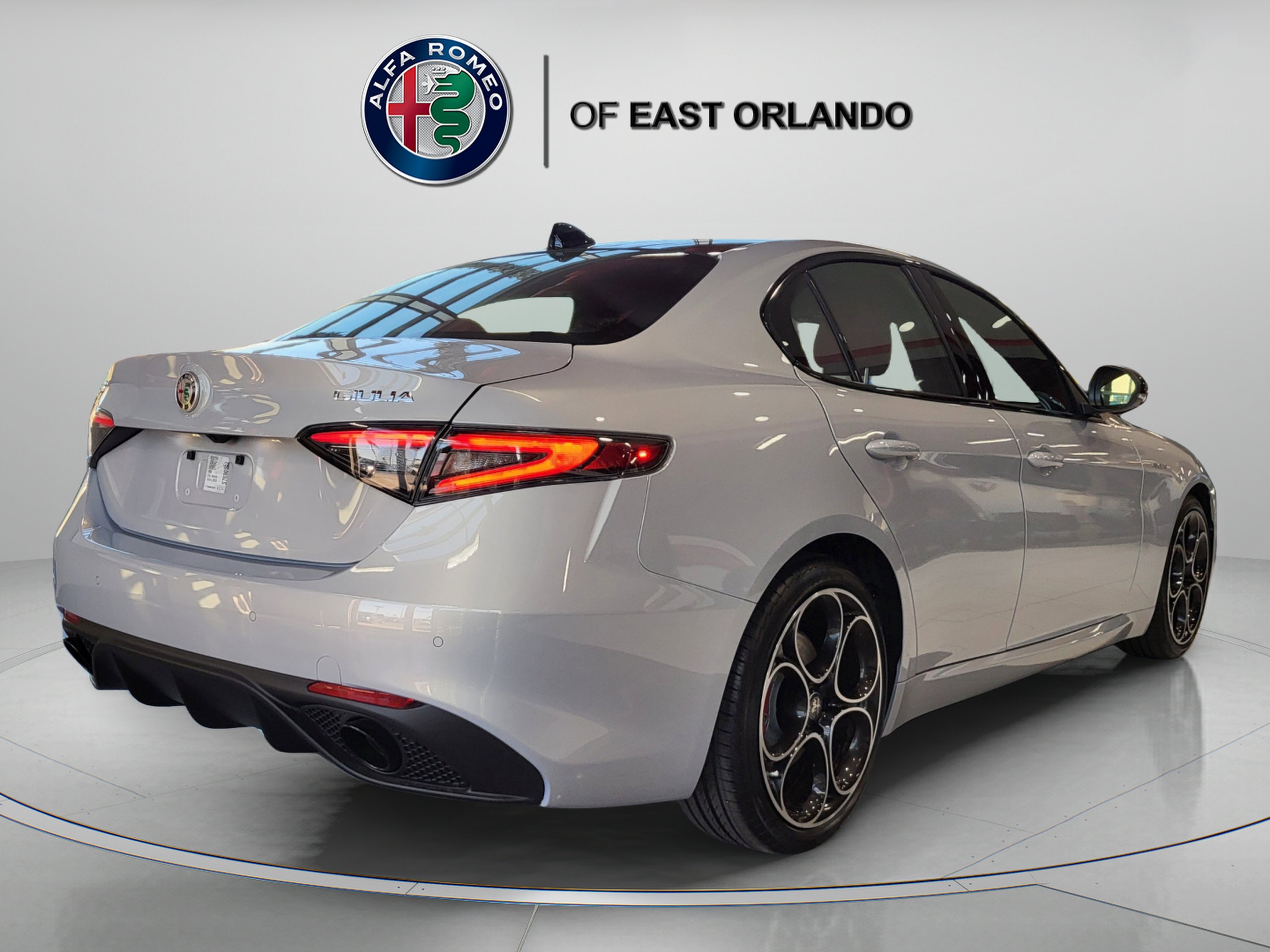 New 2025 Moonlight Gray Metallic Alfa Romeo  image 8