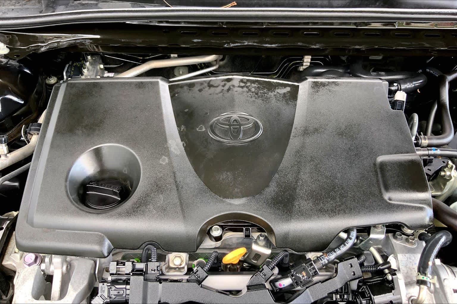Used 2021 Midnight Black Metallic Toyota SE image 32
