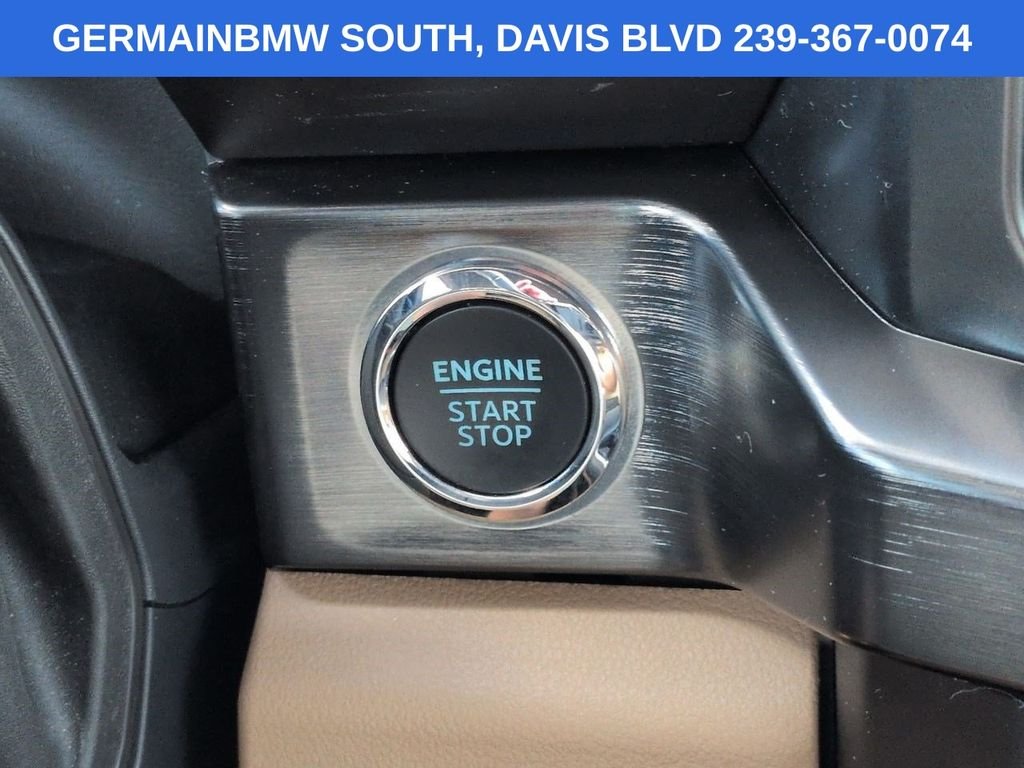Used 2024 White Metallic Ford Lariat image 32
