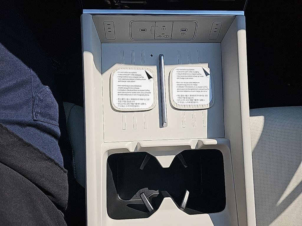 2026 Hyundai Santa Fe Limited - Photo 21