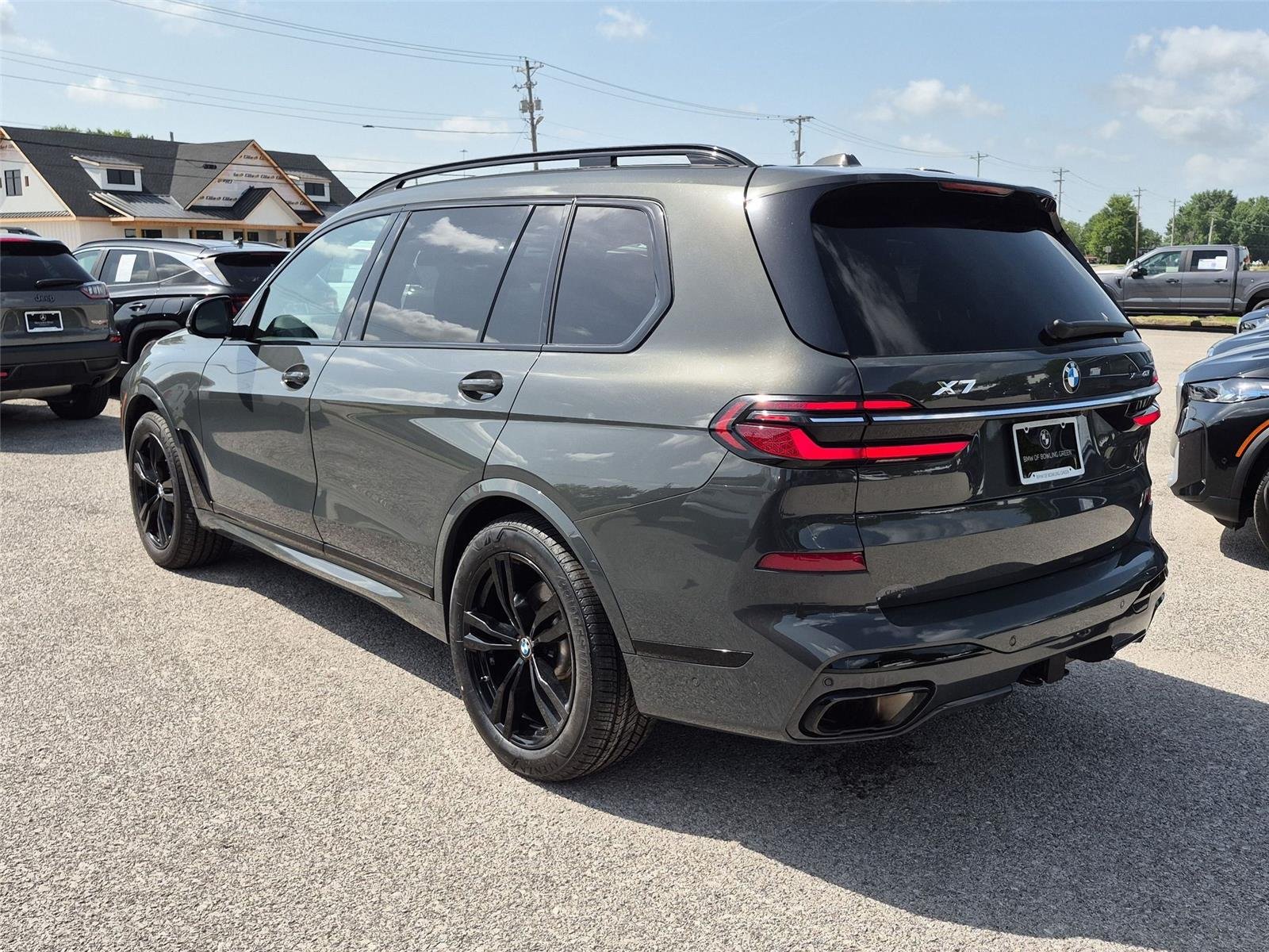 Used 2023 Dravit Grey Metallic BMW xDrive40i image 3