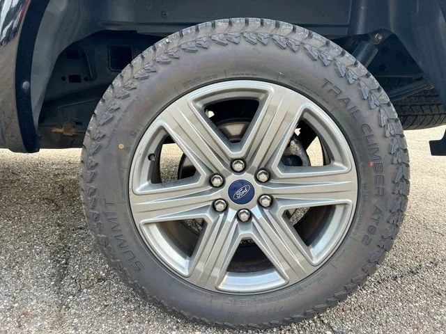 Used 2019 Black Ford XLT image 21