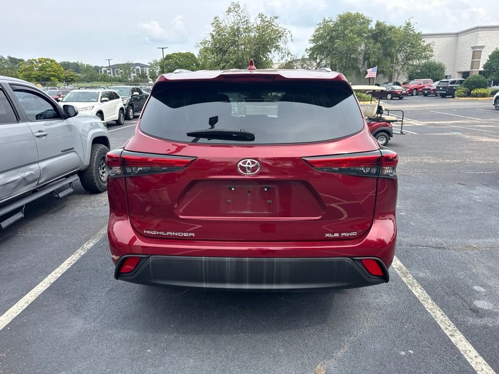 Used 2022 Red Toyota XLE image 5