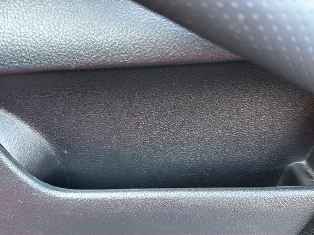Used 2000 Red Toyota Base image 31