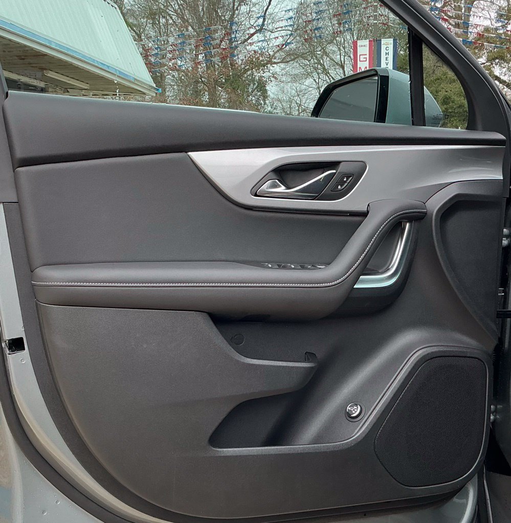 New 2026 Sterling Gray Metallic Chevrolet 2LT image 18