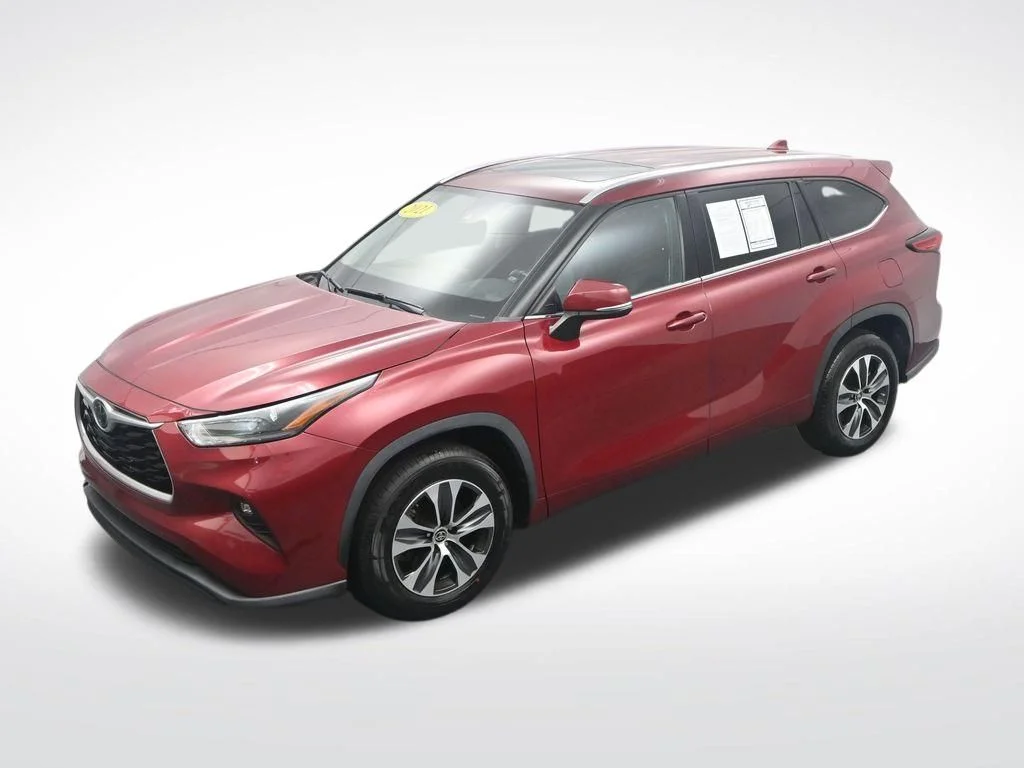 Certified Used 2021 Ruby Flare Pearl Toyota XLE image 31