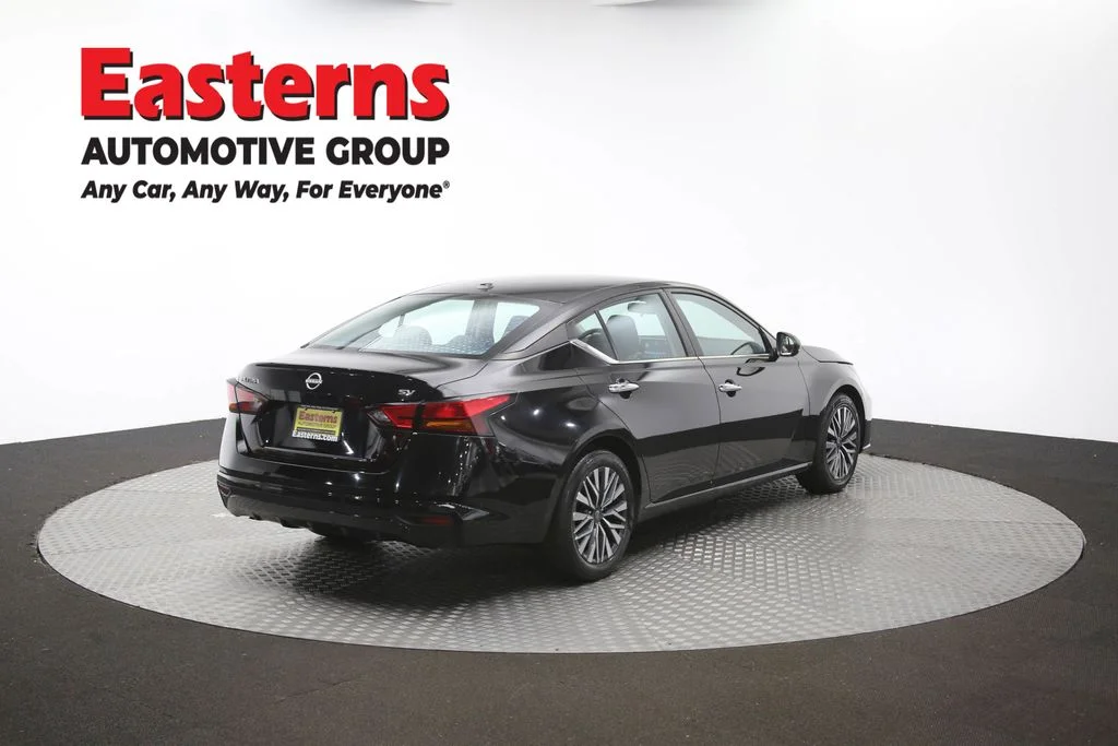 Used 2024 Black Nissan 2.5 SV image 40