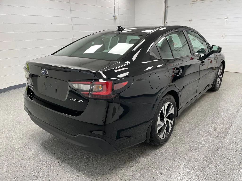 Used 2025 Crystal Black Silica Subaru Premium image 5