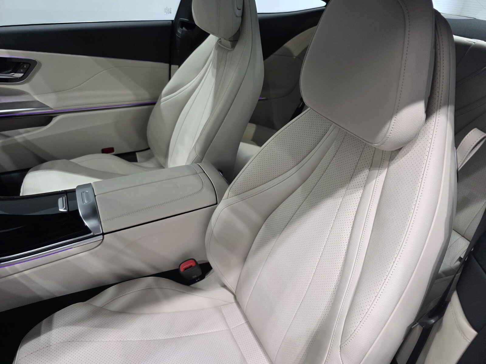 Used 2024 Black Mercedes-Benz 300 4MATIC® Coupe image 8