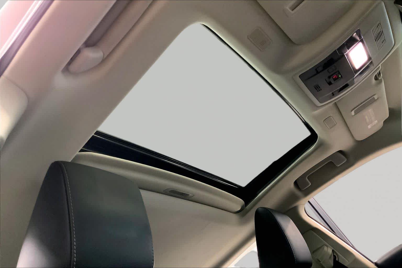Used 2021 Silver Lining Metallic Lexus  image 14