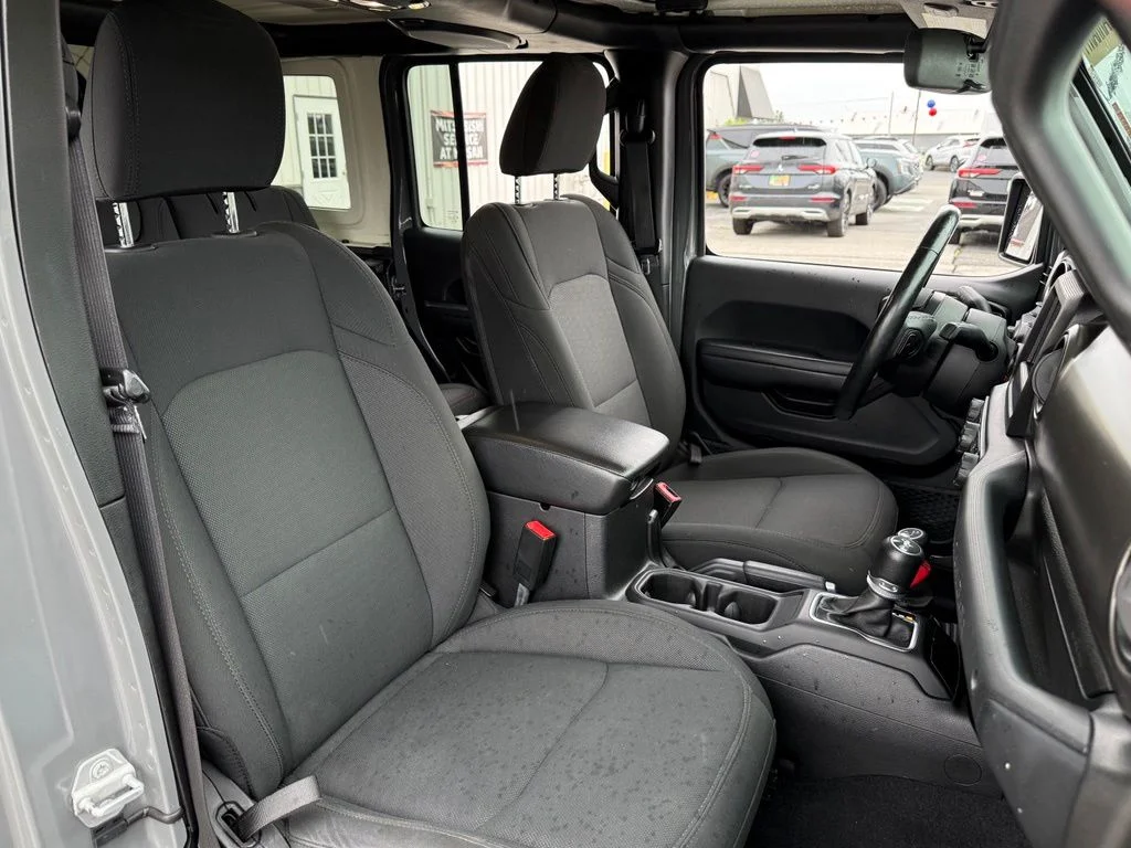 Used 2019 Gray Jeep Unlimited Sport S image 26