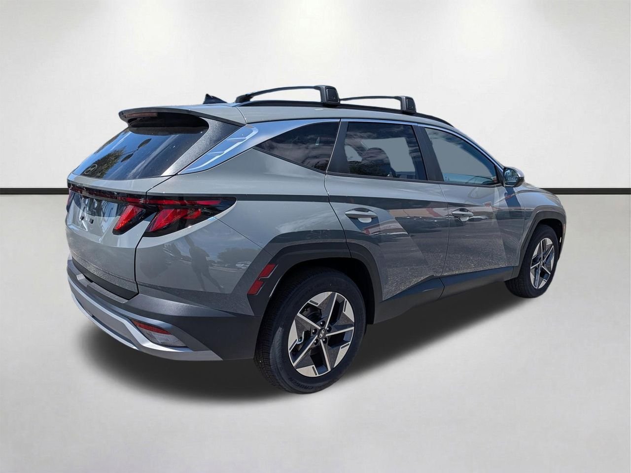 New 2026 Ecotronic Gray Hyundai SEL Premium FWD image 4