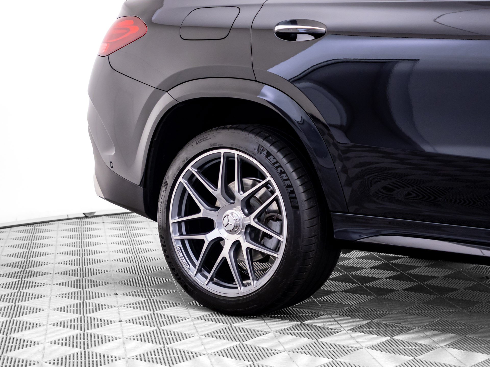 Used 2024 Black Mercedes-Benz GLE 53 AMG® image 32