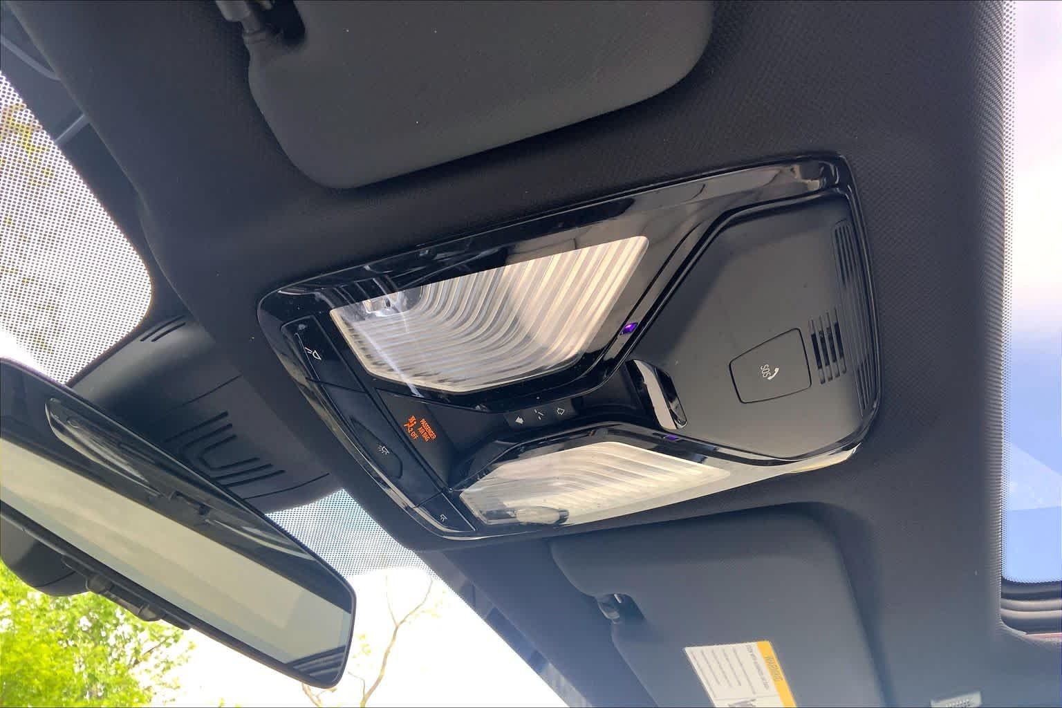 Used 2019 Sunstone Metallic BMW xDrive50i image 37
