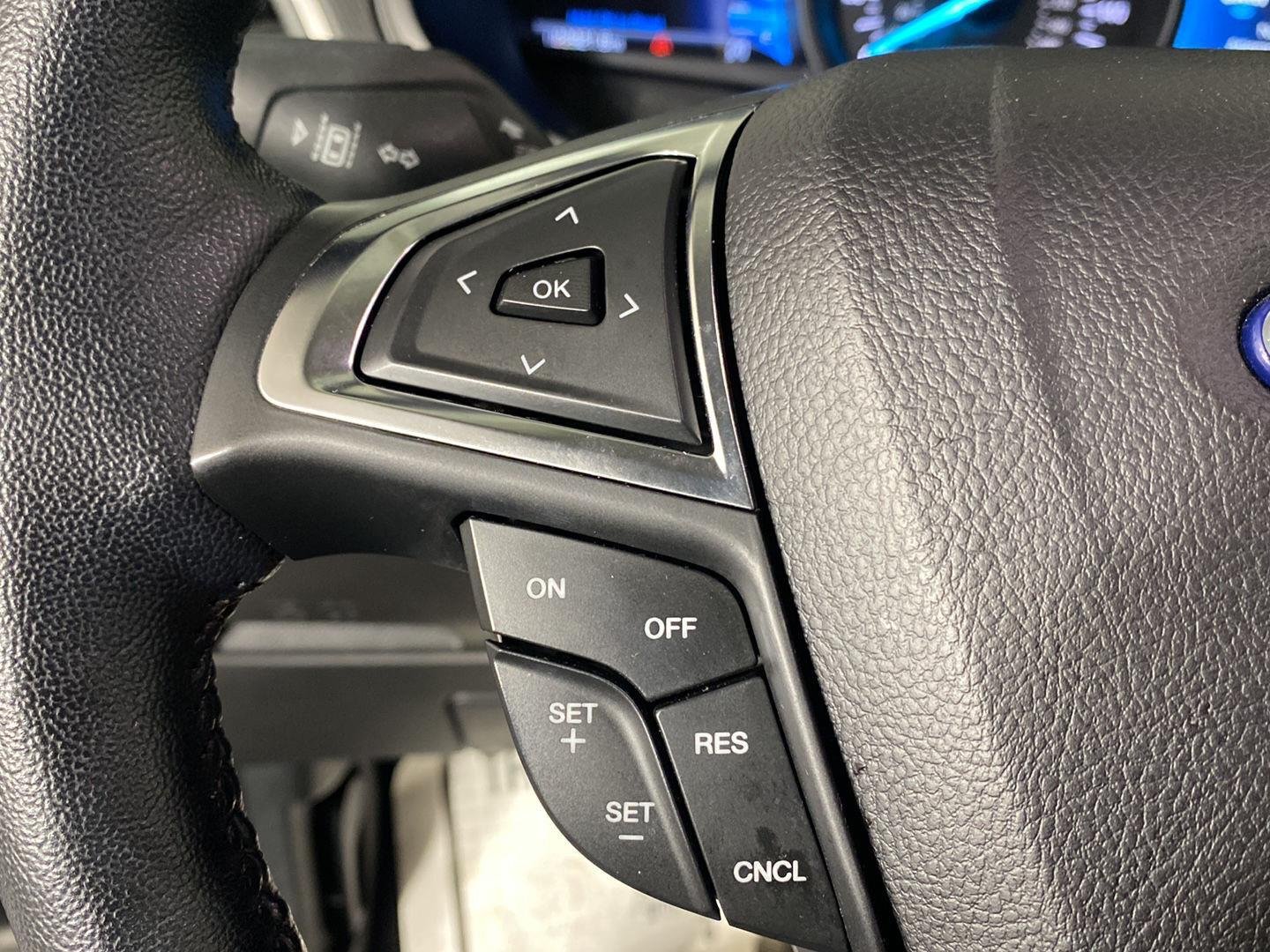 Used 2022 Iconic Silver Ford SEL image 11