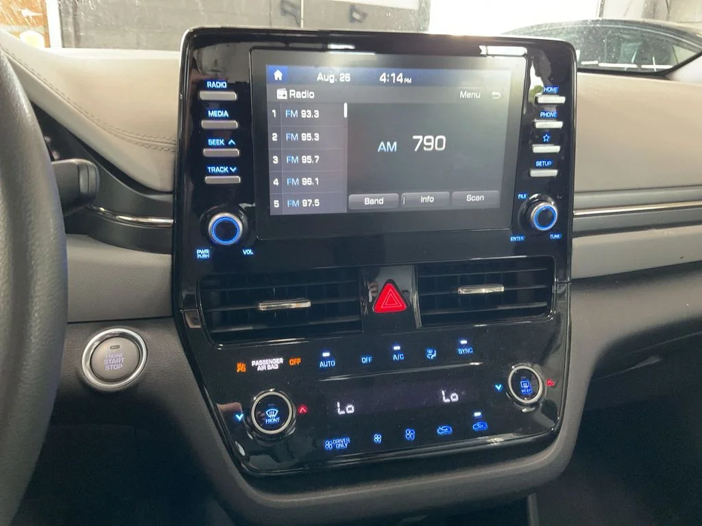 Used 2020 Gray Hyundai Blue image 6
