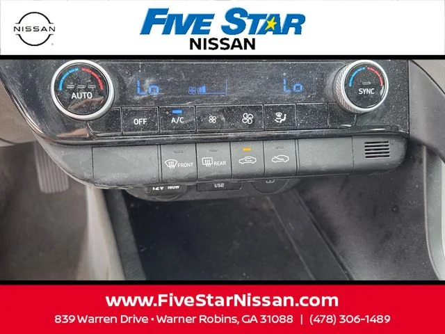 Used 2024 Black Hyundai SEL image 20