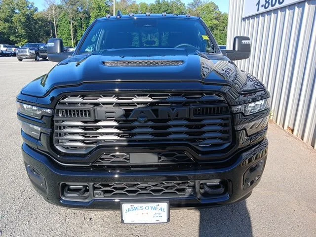 New 2026 Diamond Black Crystal Pearl-Coat Exterior Paint RAM Tradesman image 14