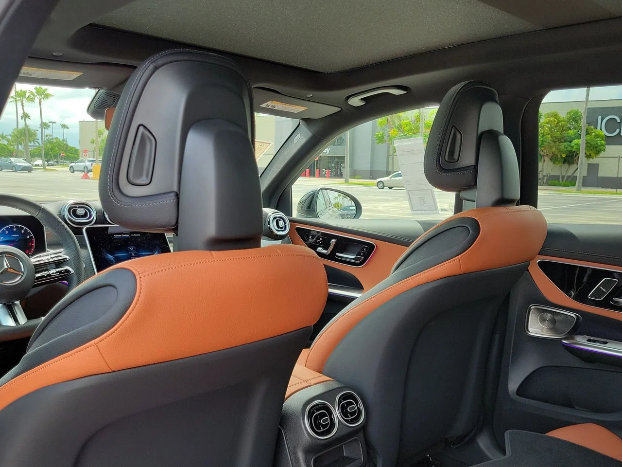 New 2027 MANUFAKTUR Alpine Grey Mercedes-Benz GLC 300 image 12