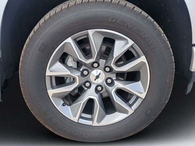 Used 2021 Silver Chevrolet RST image 11