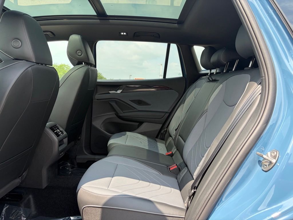 New 2026 Monterey Blue W/Deep Black Roof Volkswagen 2.0T SE R-Line Black image 25