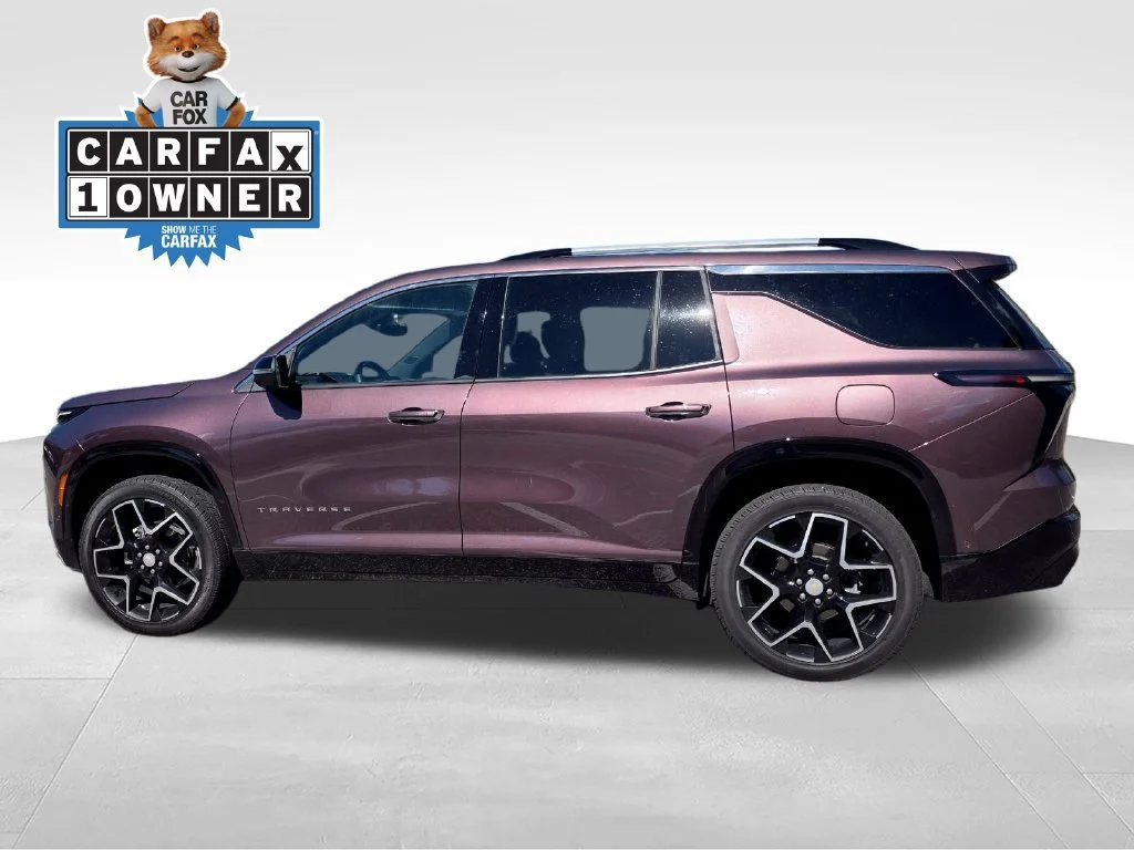 Used 2025 Stardust Metallic Chevrolet High Country image 5