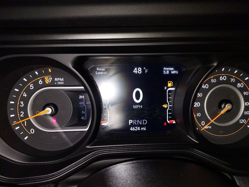 Used 2025 Black Jeep Mojave image 21