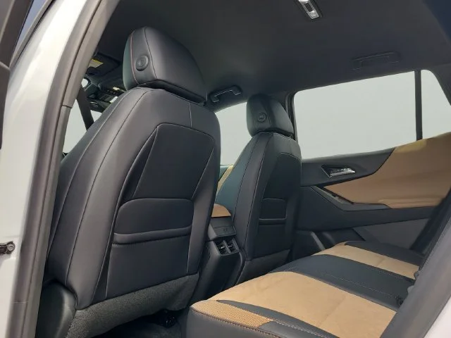 New 2027 Polar White Tricoat Chevrolet ACTIV image 12