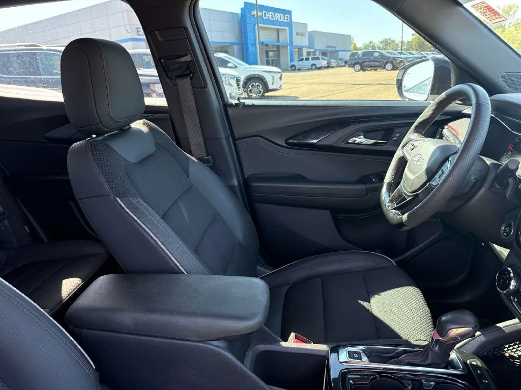 Used 2023 White Chevrolet RS image 11