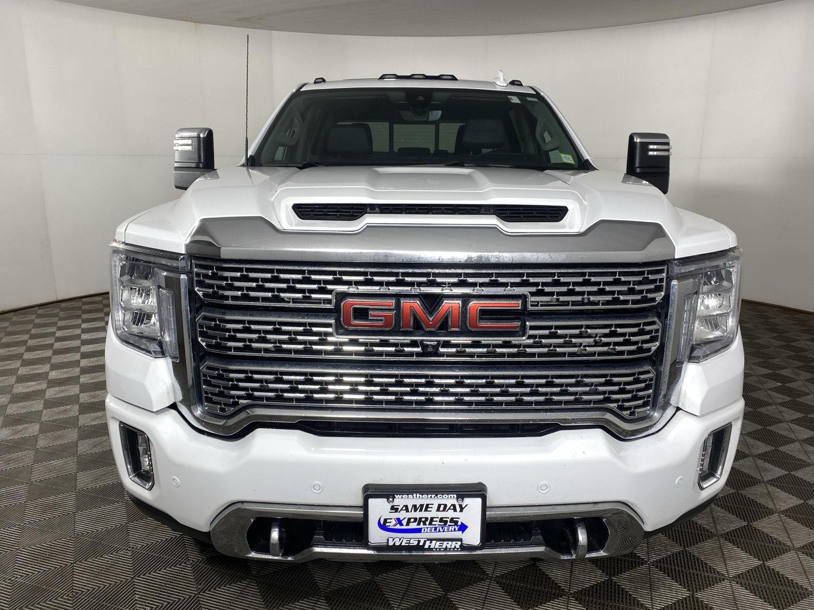 Used 2021 Summit White GMC Denali image 4