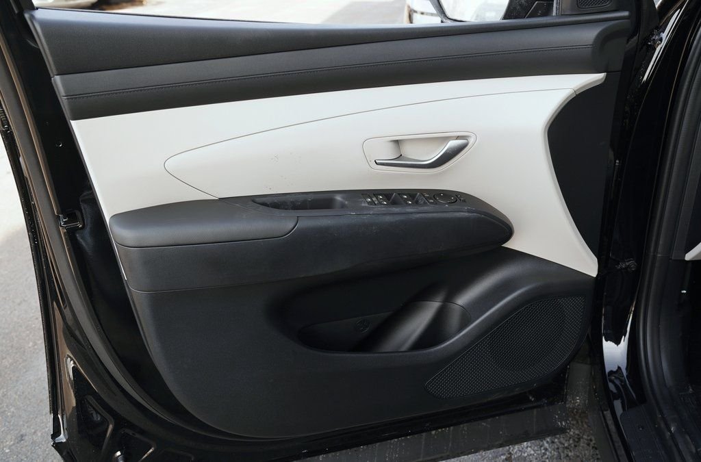 New 2026 Phantom Black Hyundai SE image 32