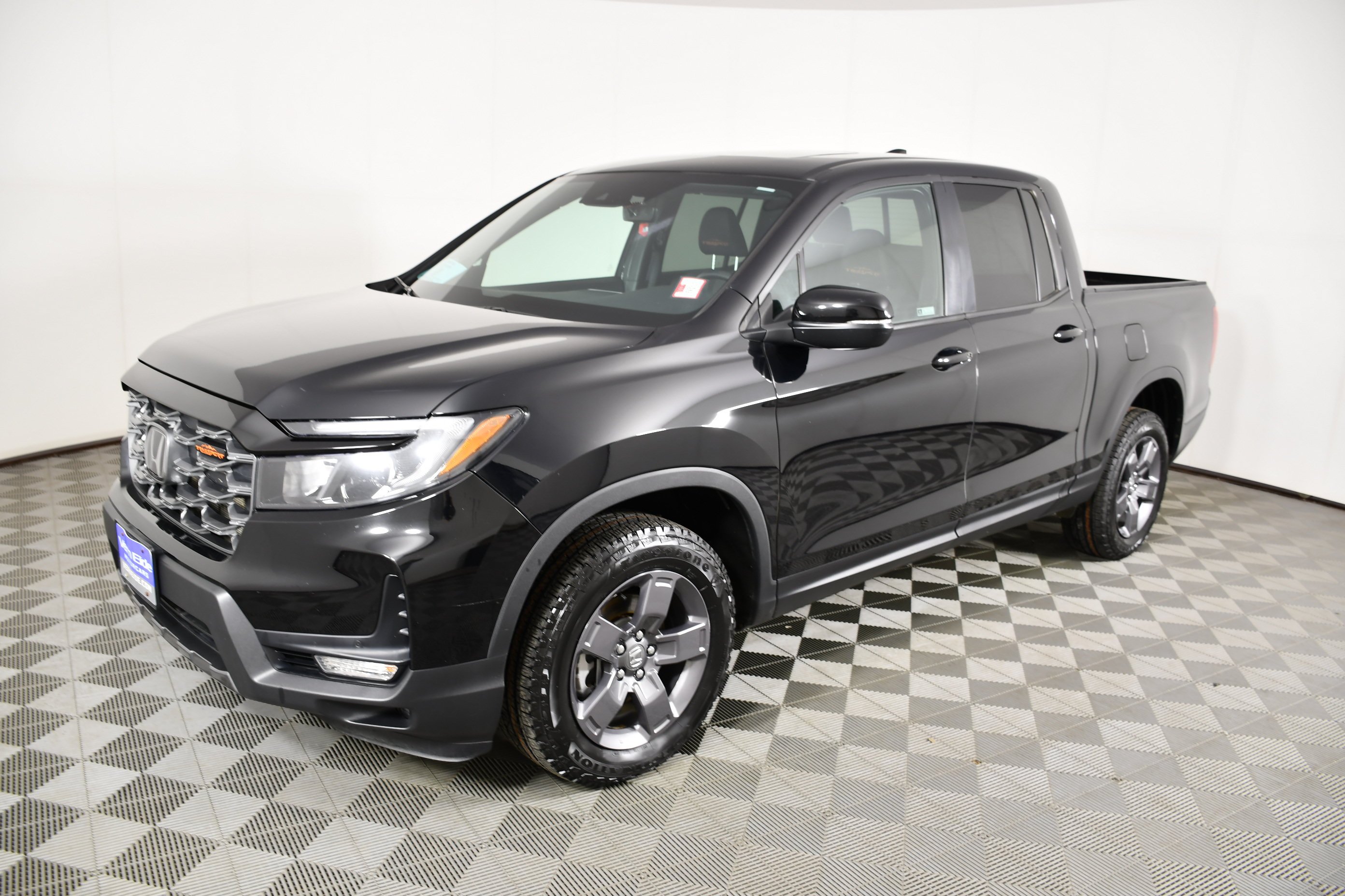Certified Used 2024 Crystal Black Pearl Honda TrailSport image 10
