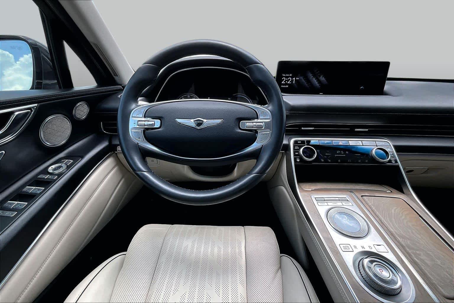 Used 2021 Himalayan Gray Genesis  image 6