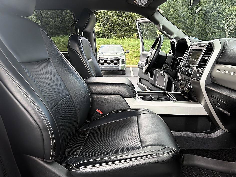 Used 2019 Ingot Silver Ford LARIAT image 20