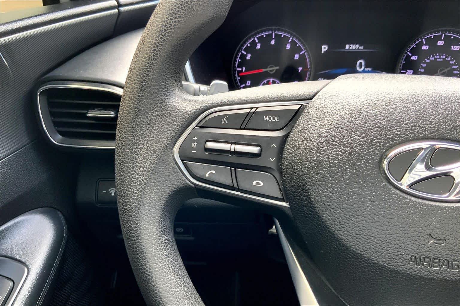 Used 2021 Quartz White Hyundai SE image 23