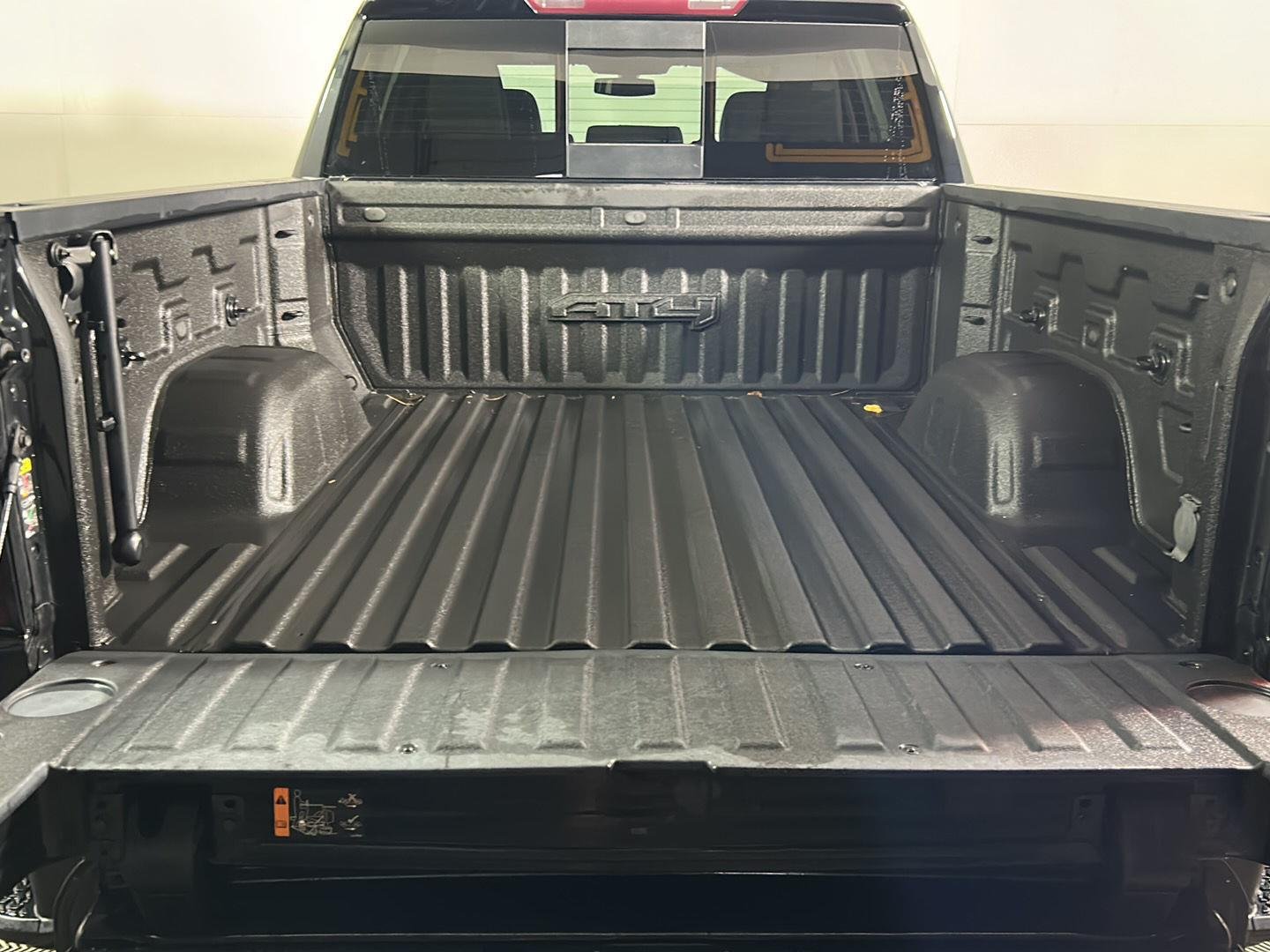Used 2022 Onyx Black GMC AT4 image 9