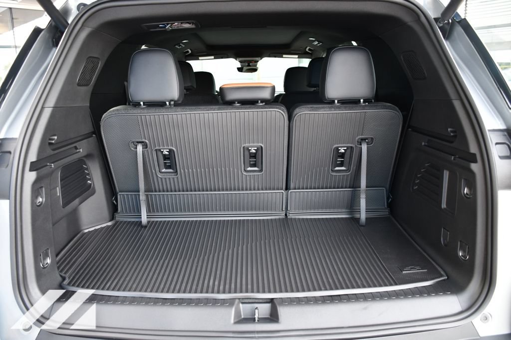 2027 Chevrolet Traverse Z71 - Photo 26
