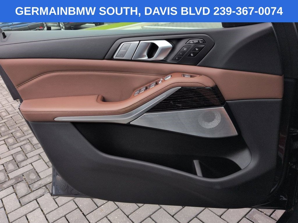 Used 2020 Gray Metallic BMW M50i image 30