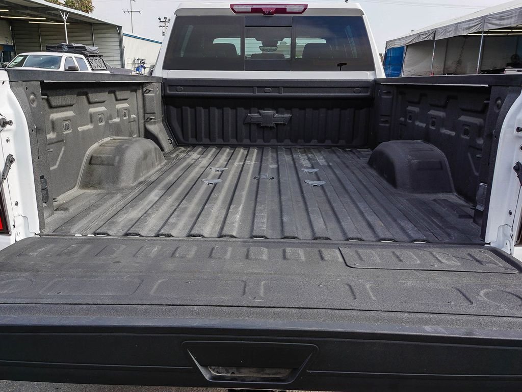 Used 2025 Beige Chevrolet High Country image 24