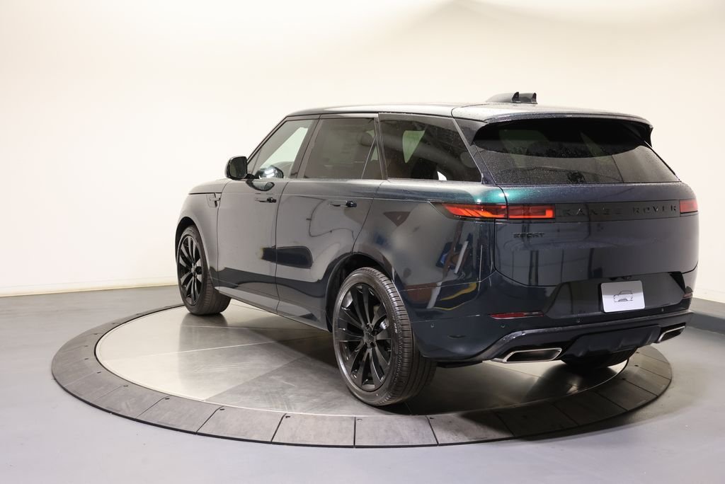 New 2026 British Racing Green Land Rover Dynamic SE image 3