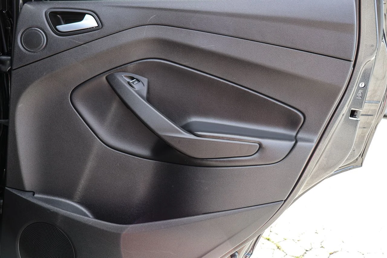 Used 2018 Magnetic Ford Titanium image 38