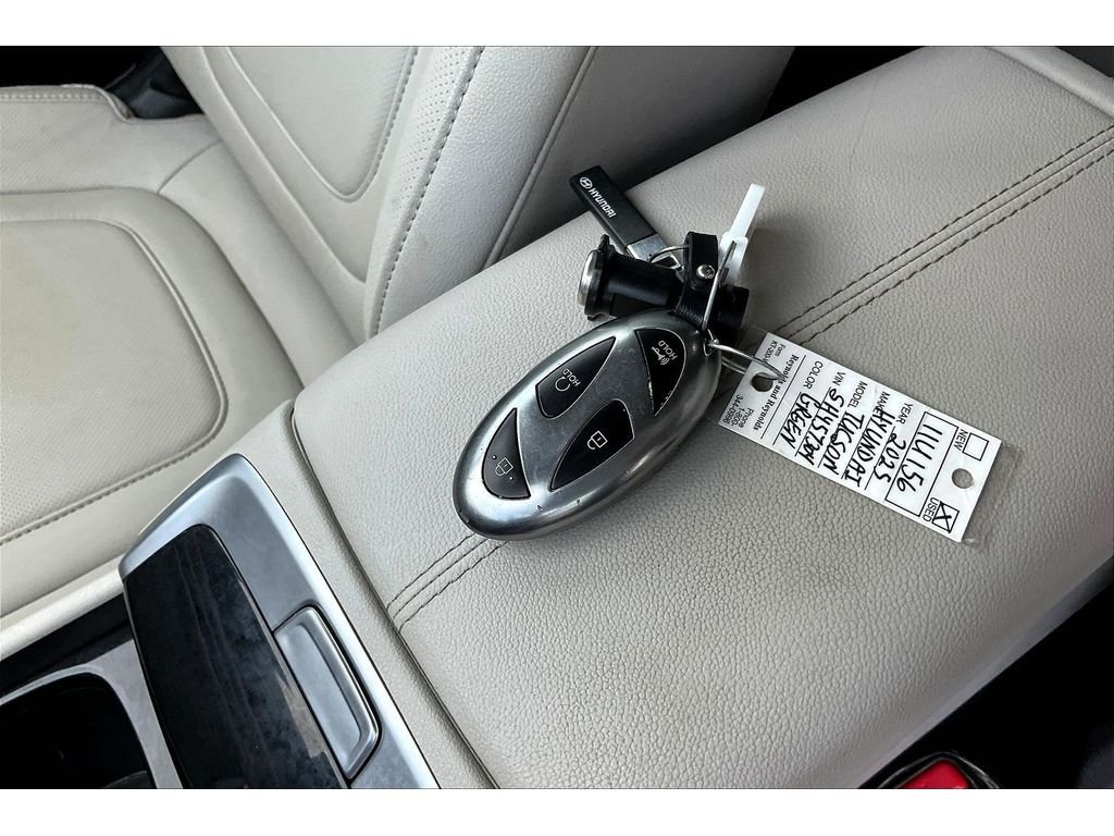 Used 2025  Hyundai SEL Convenience image 9