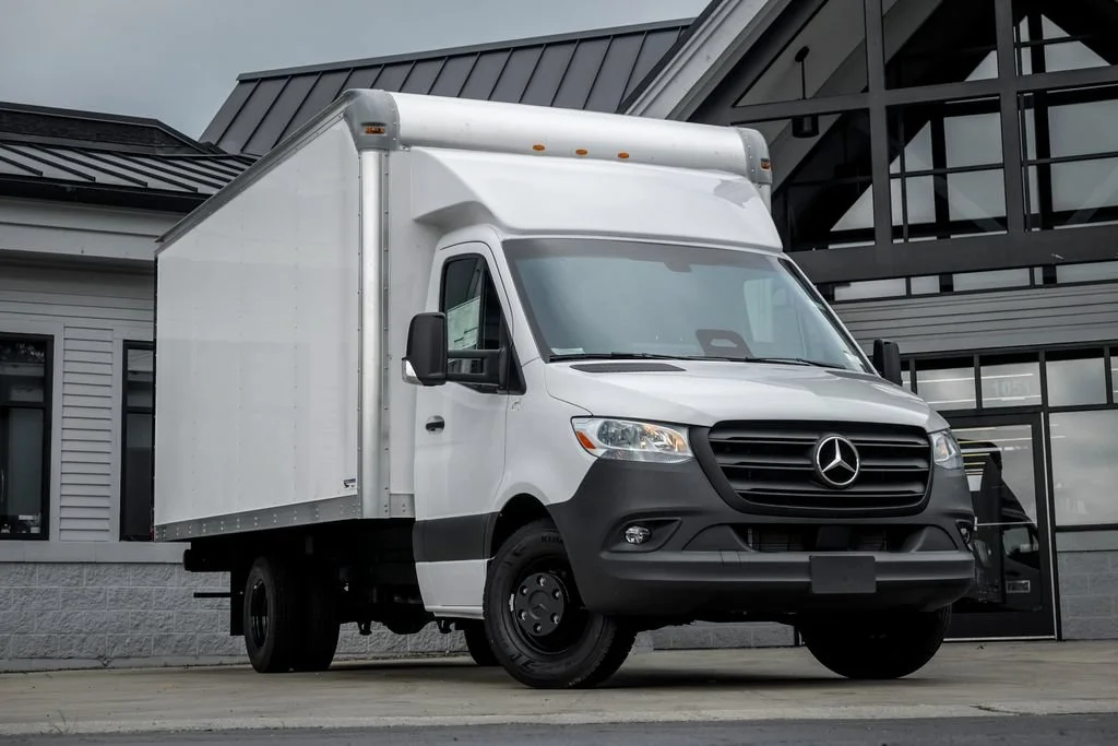 New 2026 Arctic White Mercedes-Benz Cab Chassis 170 WB image 32