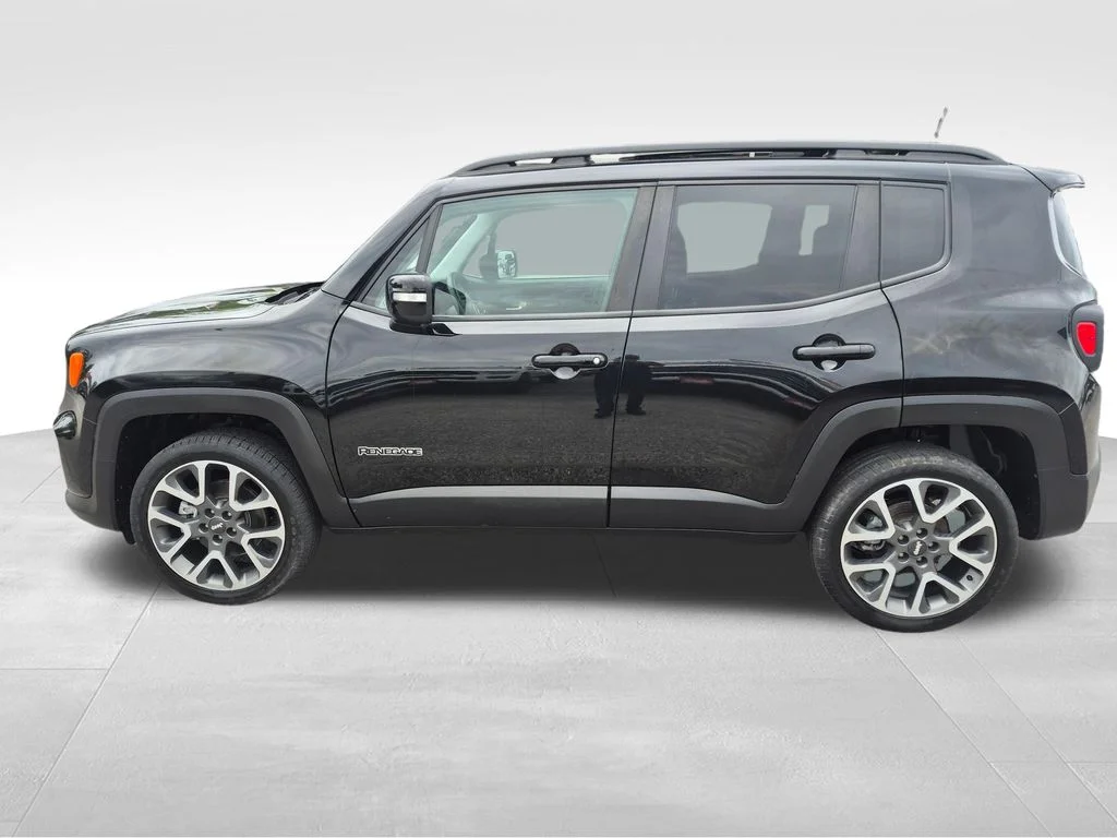 Used 2022 Black Jeep Limited image 3