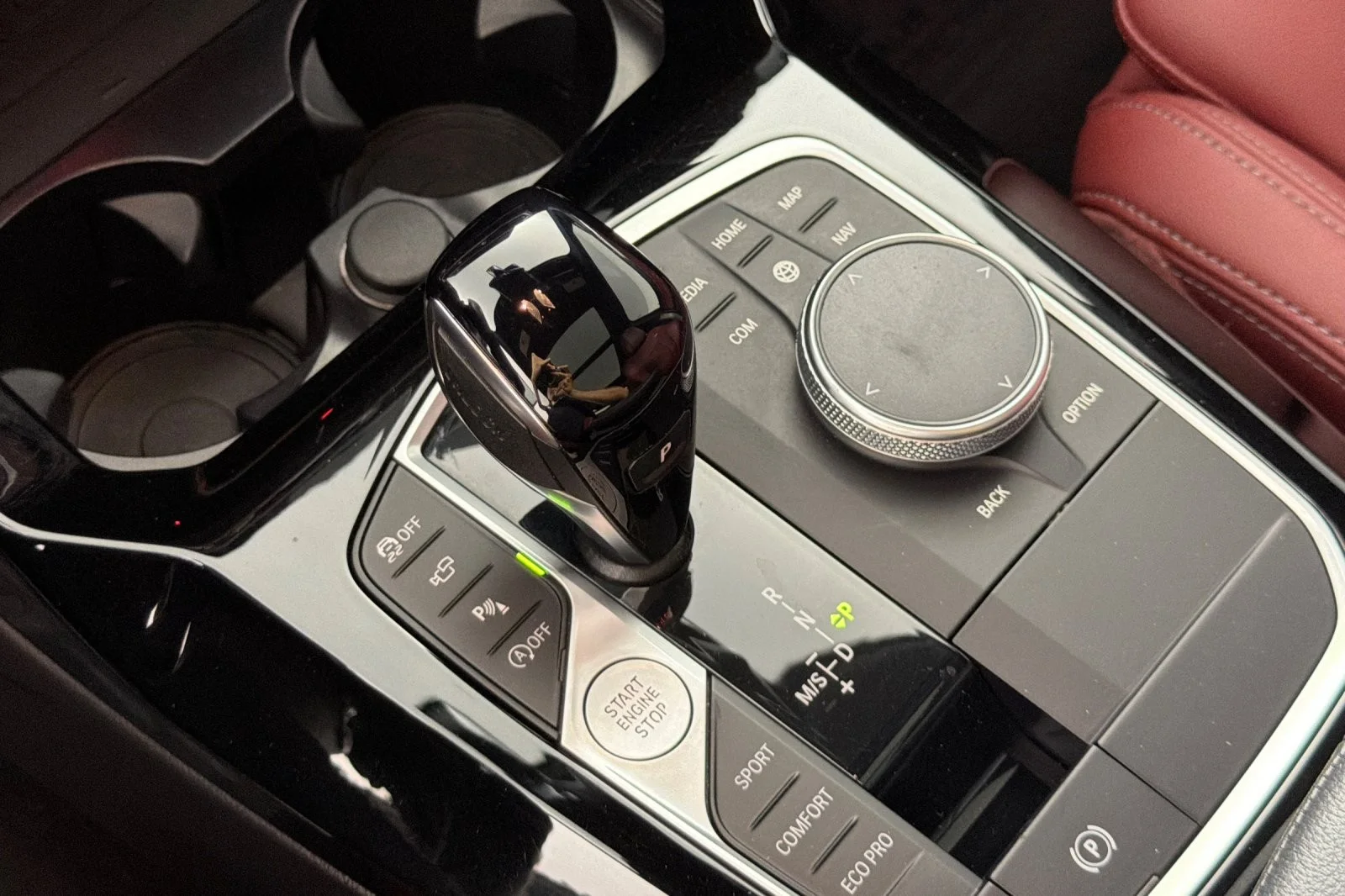 Used 2024 GRAY BMW sDrive30i Sports Activity Vehicle image 21