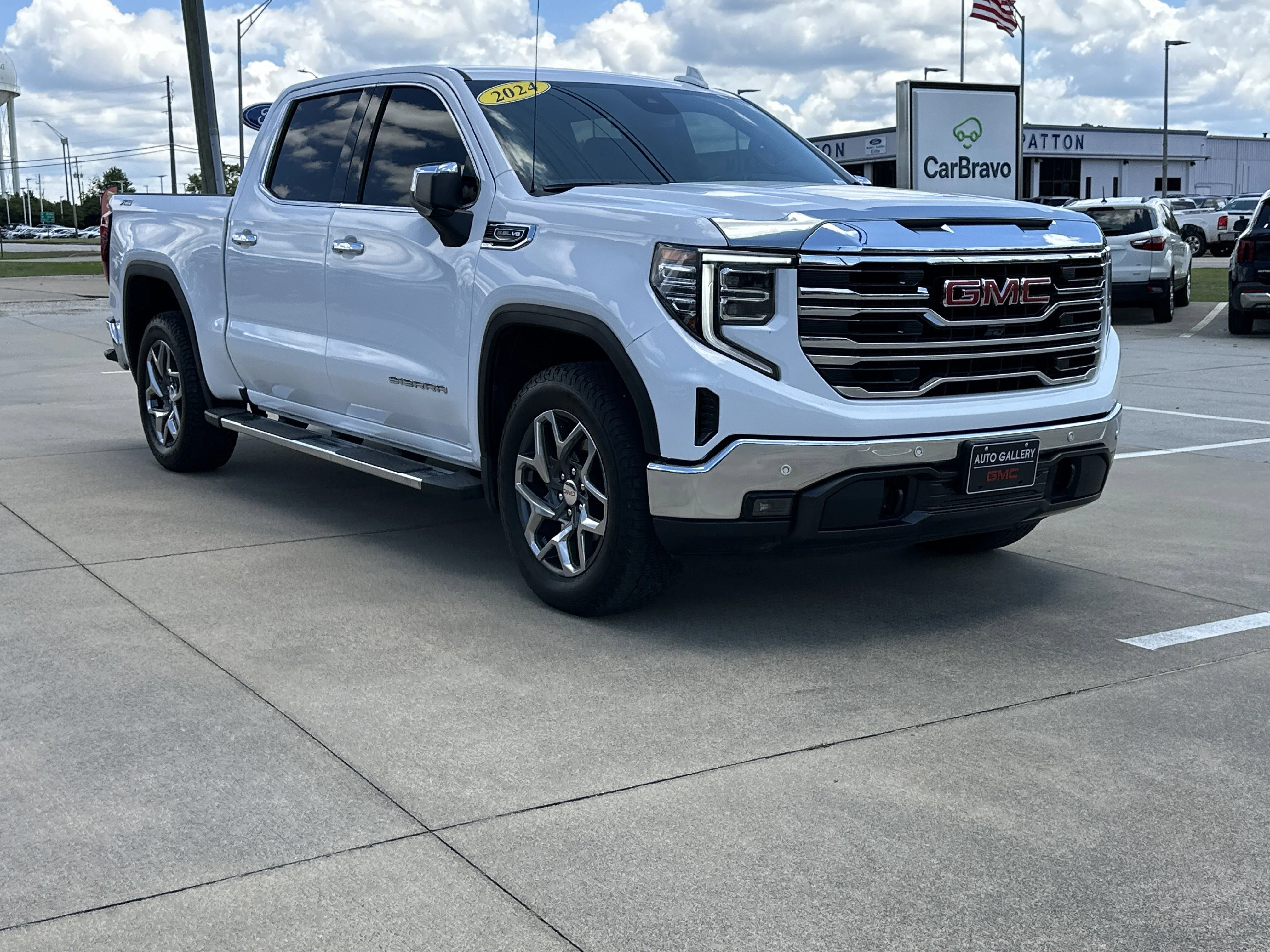 Certified Used 2024 Summit White GMC SLT image 3